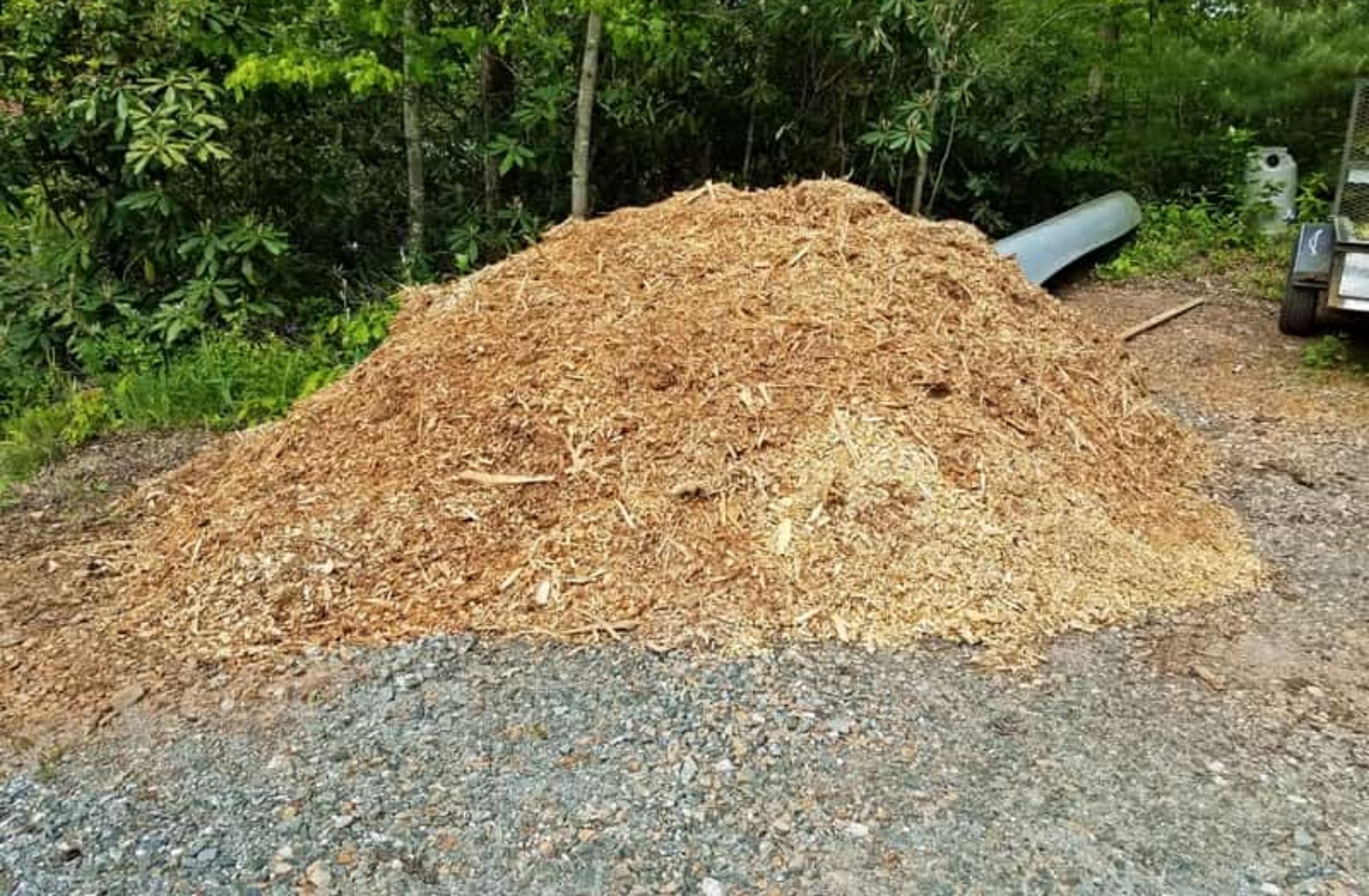 On-site garden mulching in Melbourne